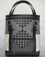 Belted Geometric tote - Leather bottom